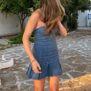 Urban Outfitters Denim strapless mini dress Super Cute
